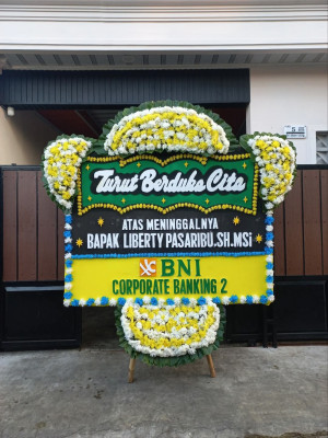 Papan Bunga Duka di Gonda Baru